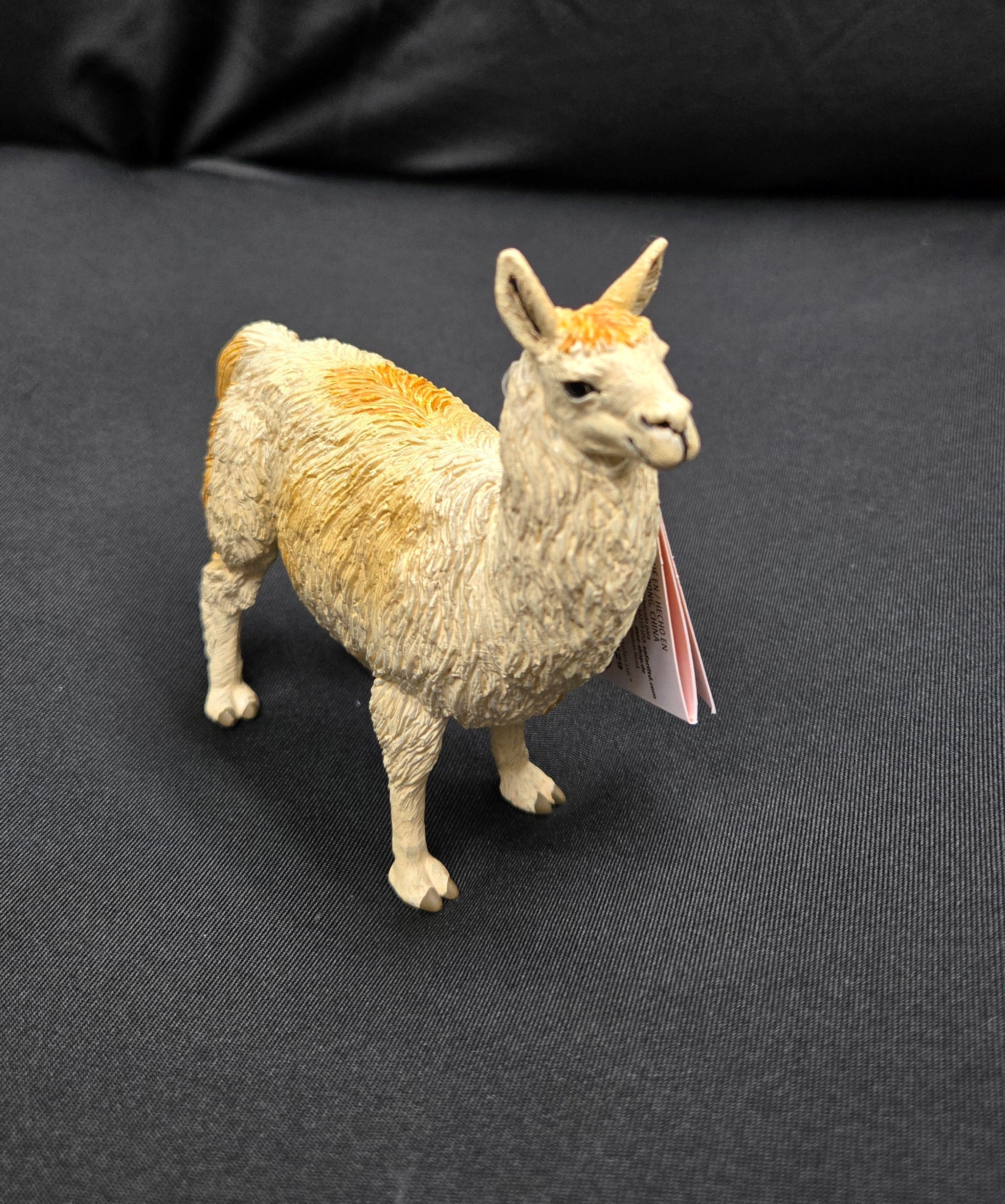 227429 Llama Figurine